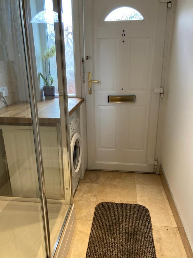 Apartament Double Bed Self Contained Annexe 14B Is To The Right Of The Main House Salisbury Zewnętrze zdjęcie