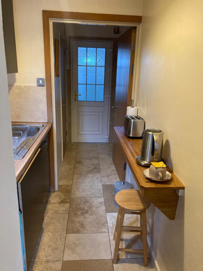 Apartament Double Bed Self Contained Annexe 14B Is To The Right Of The Main House Salisbury Zewnętrze zdjęcie