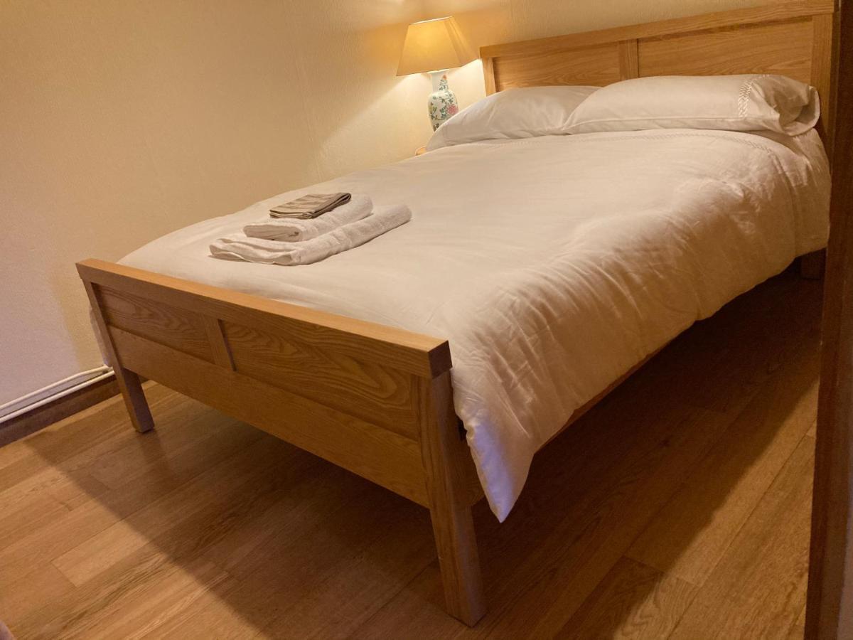 Apartament Double Bed Self Contained Annexe 14B Is To The Right Of The Main House Salisbury Zewnętrze zdjęcie